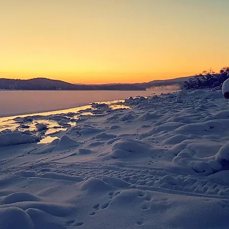 7 Person In Jarfjord Karpbukt