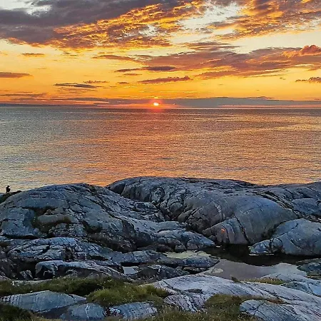 7 Person In Jarfjord * Karpbukt