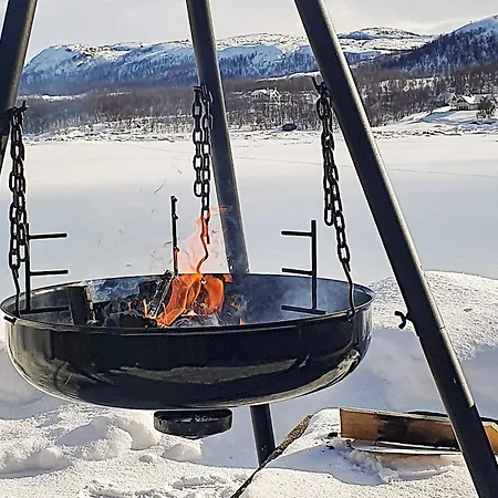 6 Person In Jarfjord Karpbukt