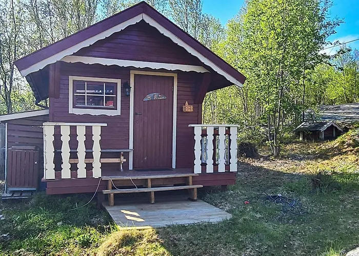 7 Person In Jarfjord-by Traum Karpbukt